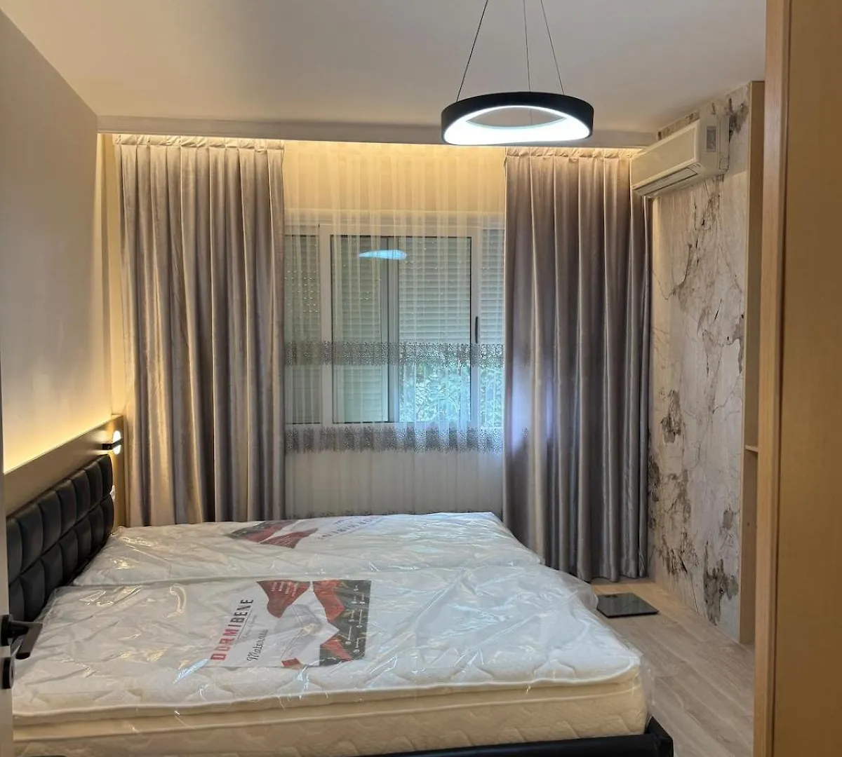 Modern Apartment At The Heart Of Tiran
